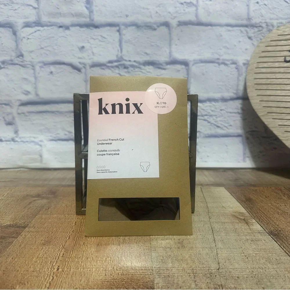 Knix Essential No-Show French Cut panties NWT
no absorbency
